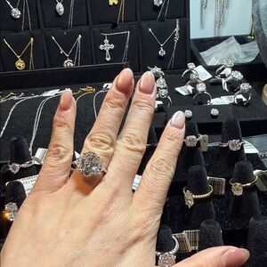 Sparkling Silver-Tone Solitaire Statement Ring - White Crystal 8ct moissanite